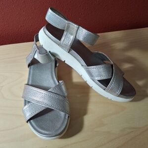 Naturalizer Womens 7.5 Lily Silver Metallic Leather Sandals